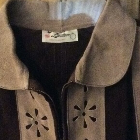 Vintage Suede Cape - Picture 2 of 4